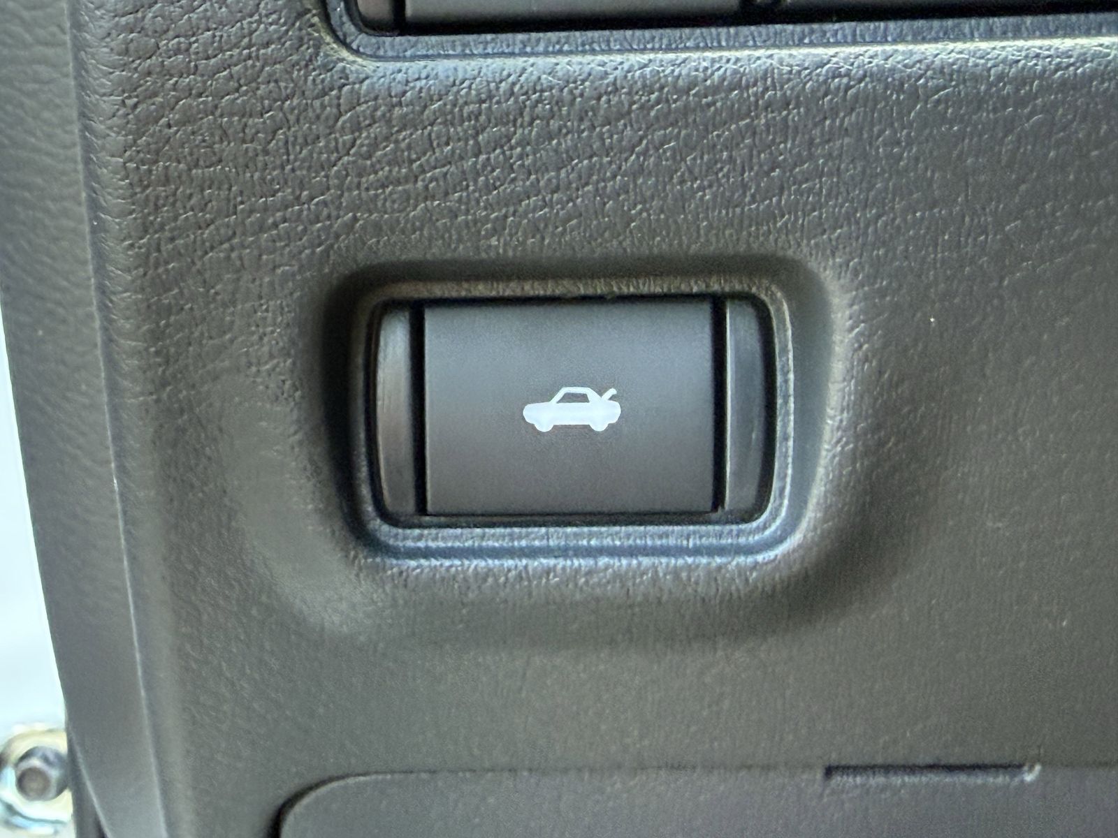 2025 Nissan Sentra SV photo 17