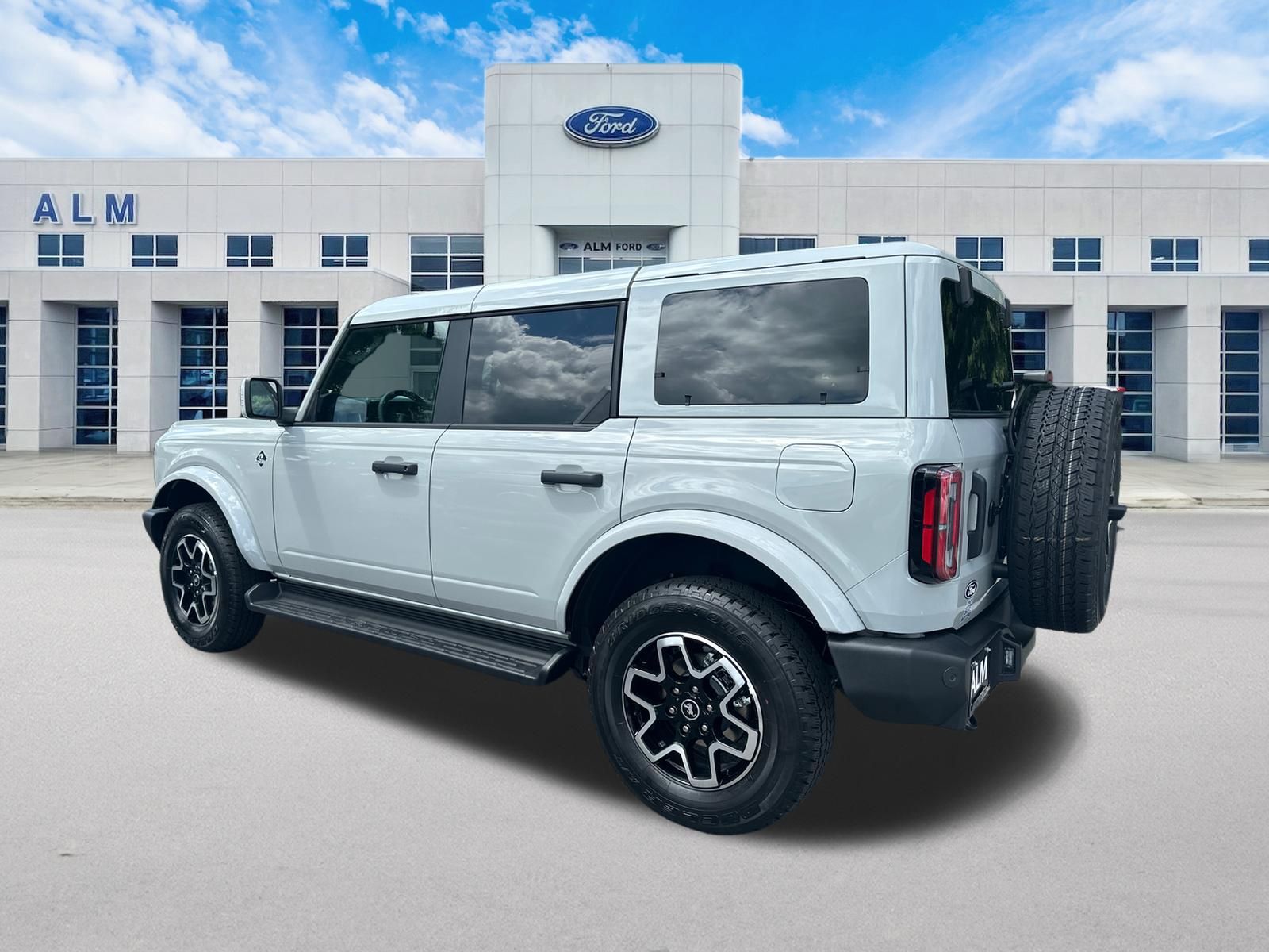 New 2026 Avalanche Gray Ford Outer Banks® image 8