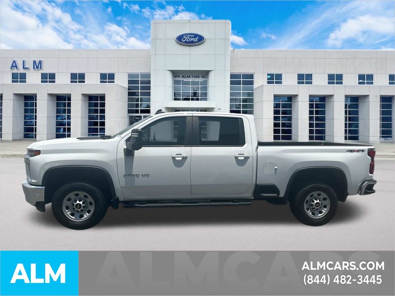 Used 2022 White Chevrolet LT image 9