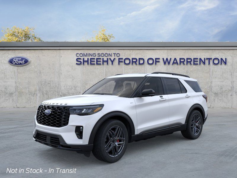 New 2026 Star White Metallic Tri-Coat Ford ST-Line image 3