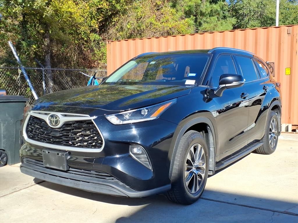 2021 Toyota Highlander XLE Black at Don McGill Toyota