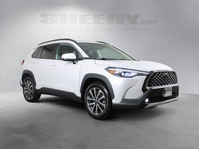 Used 2022 Beige Toyota XLE image 2