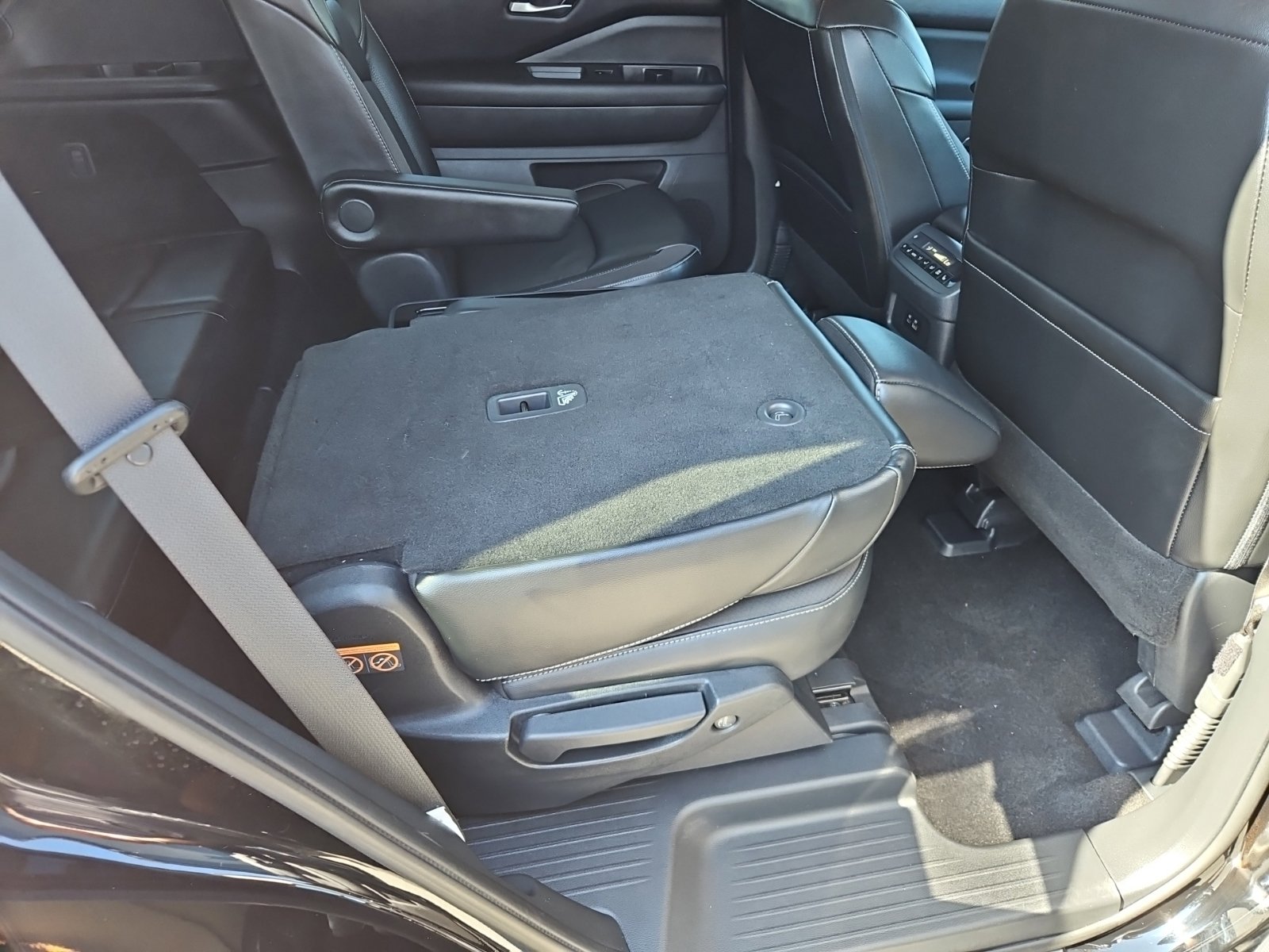 Used 2023 Black Nissan SL image 45