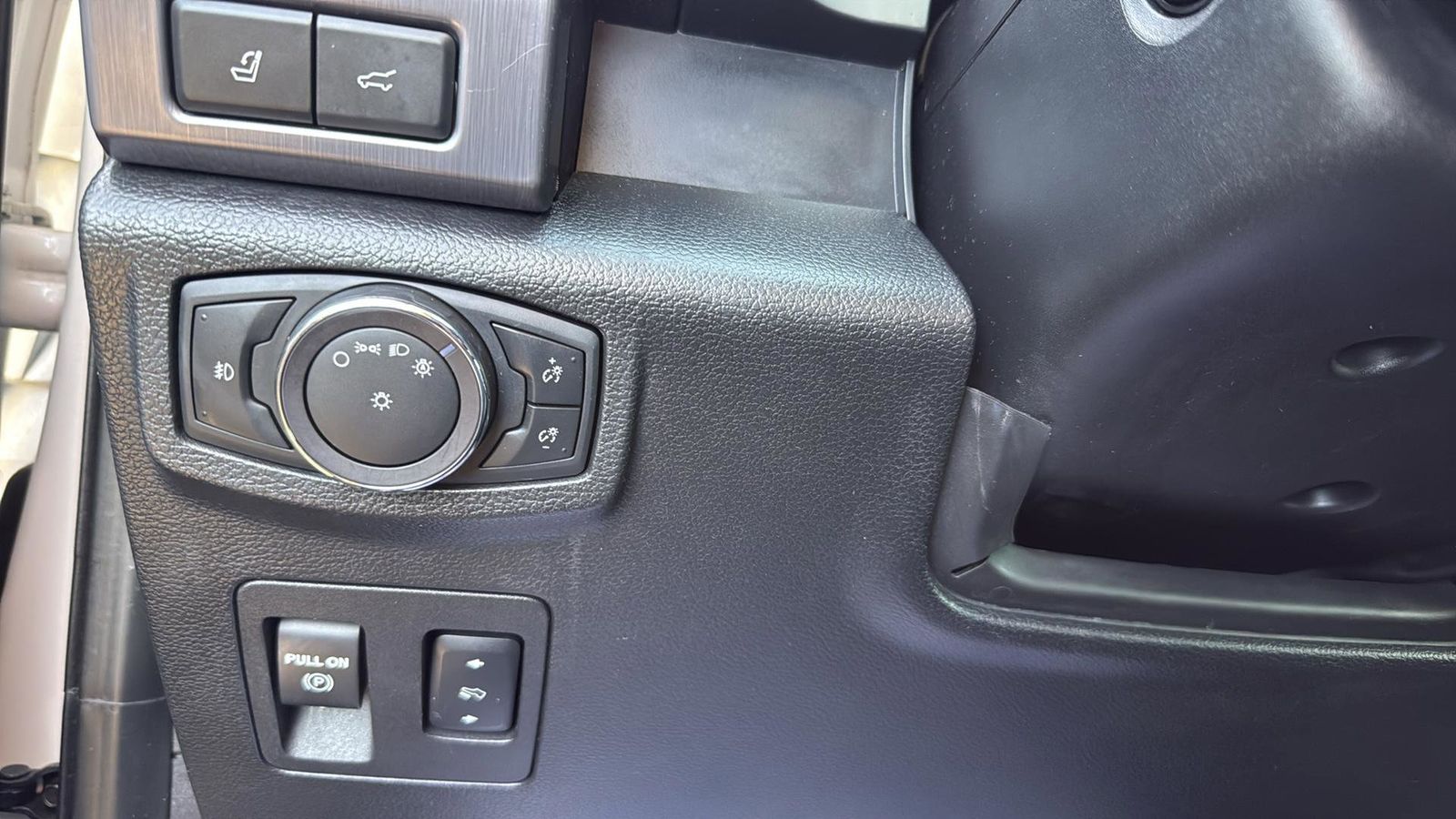 Used Car 2019 Ford Expedition  Platinum For Sale Under $30,000 In Austin, Texas