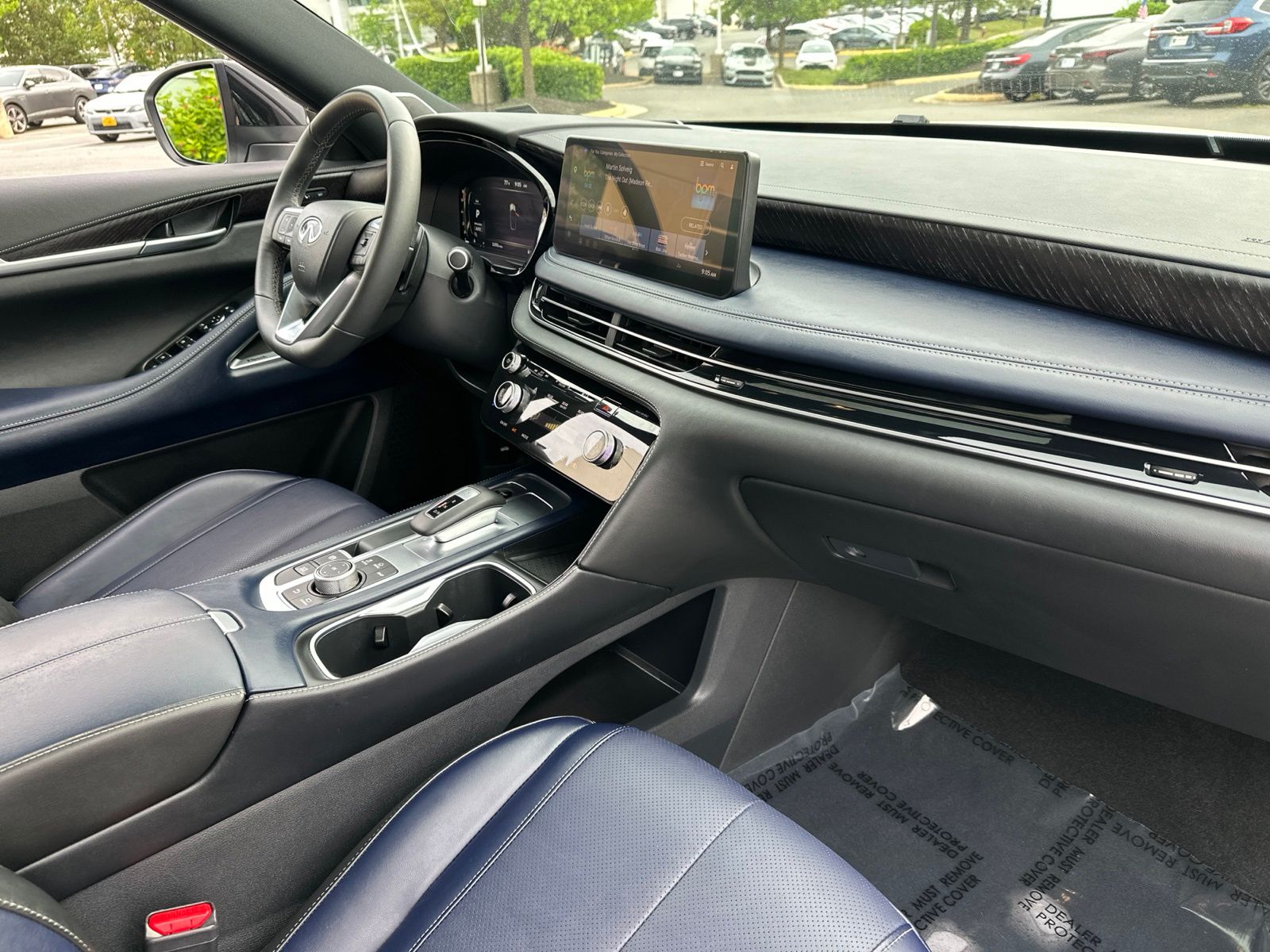 Used 2026 White INFINITI SPORT image 32