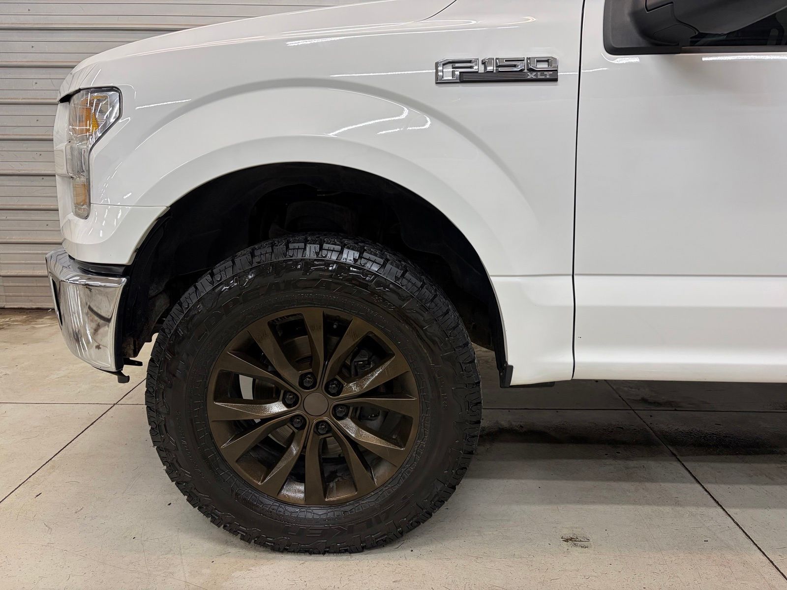 2017 Ford F-150 XLT - Image 4