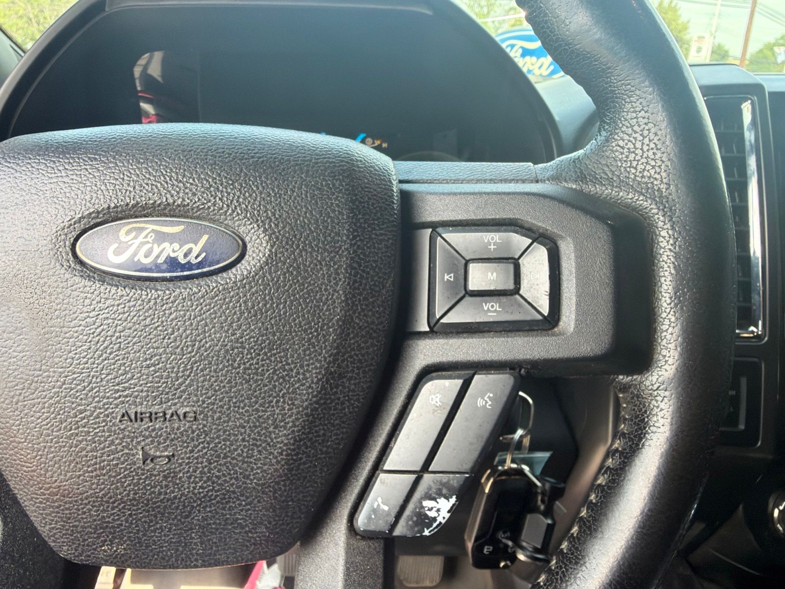 Used 2015 Tuxedo Black Metallic Ford XLT image 18