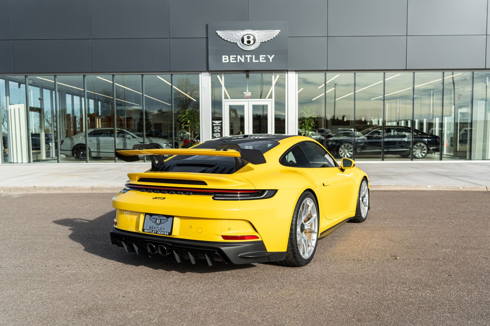 2022 Porsche 911 GT3 Touring photo 3