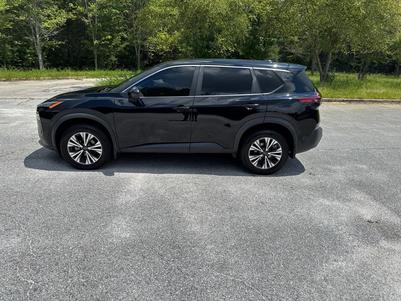 Used 2023 Black Nissan SV image 2