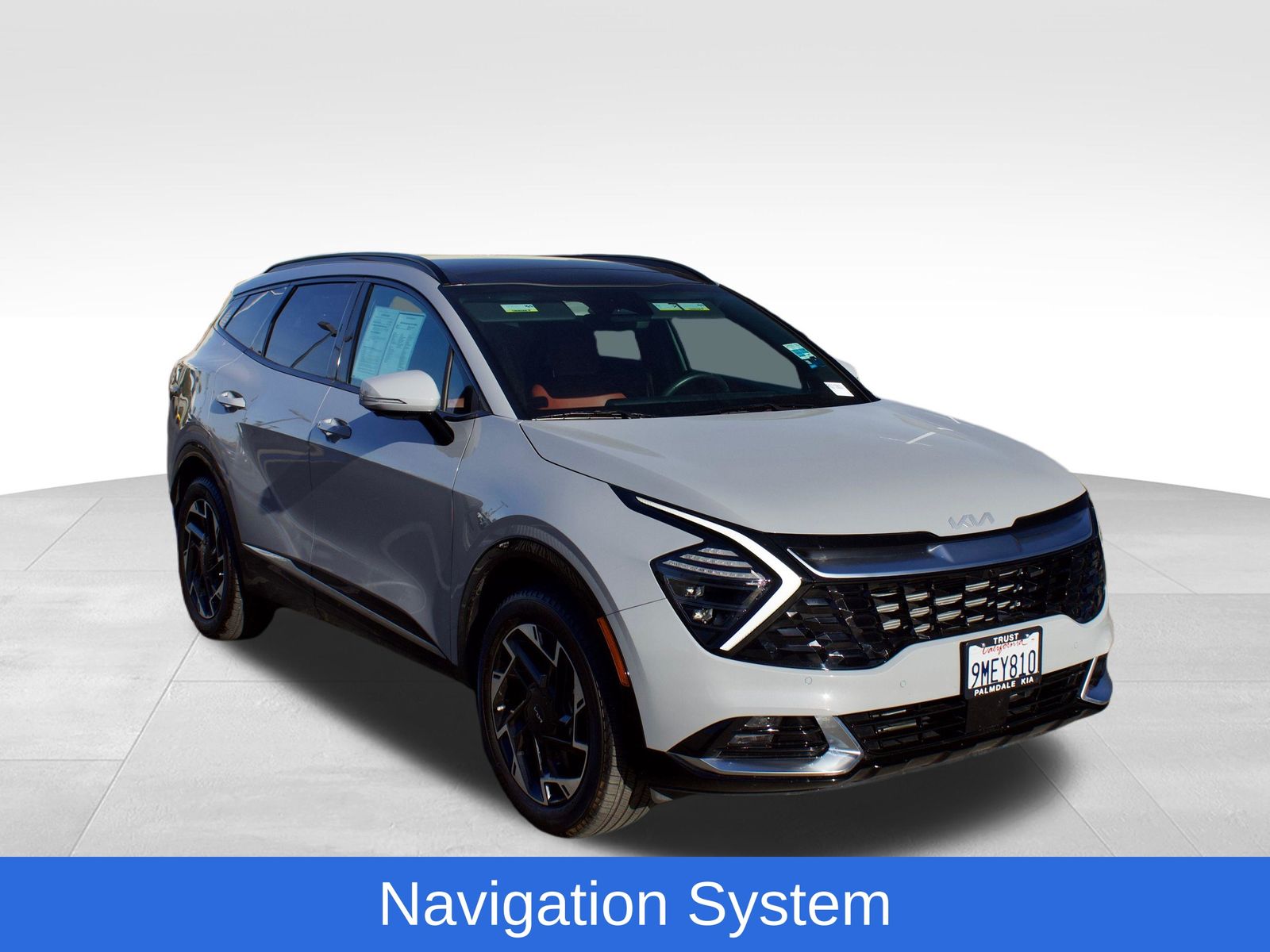 View vehicle photo 2