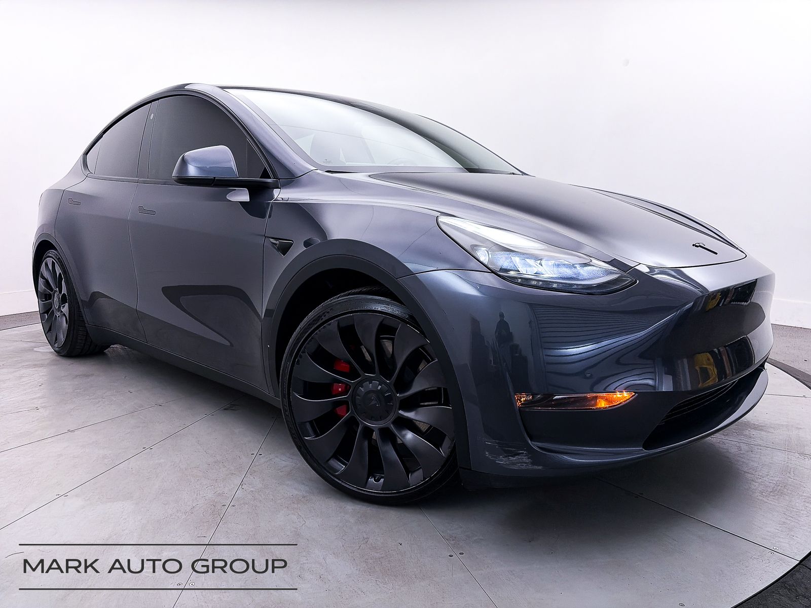 2023 Tesla Model Y Performance