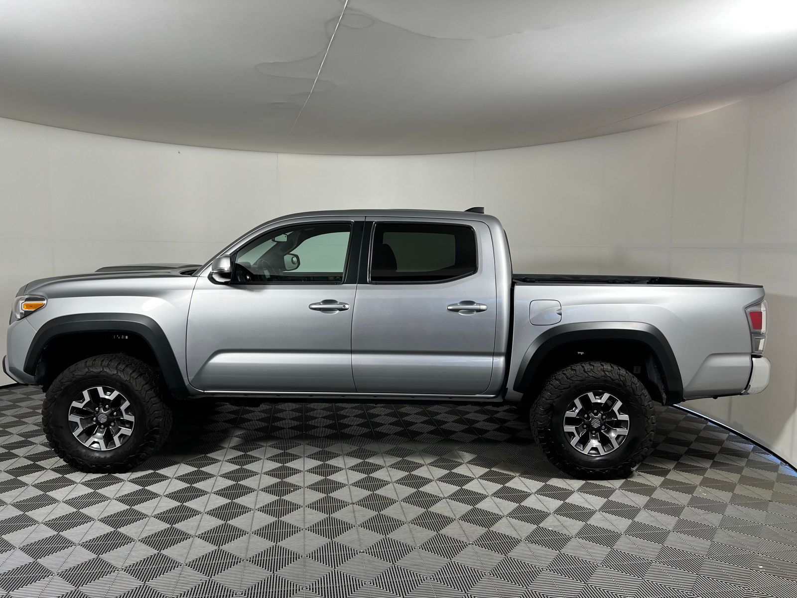 Thumbnail: 2021 Toyota Tacoma - 8