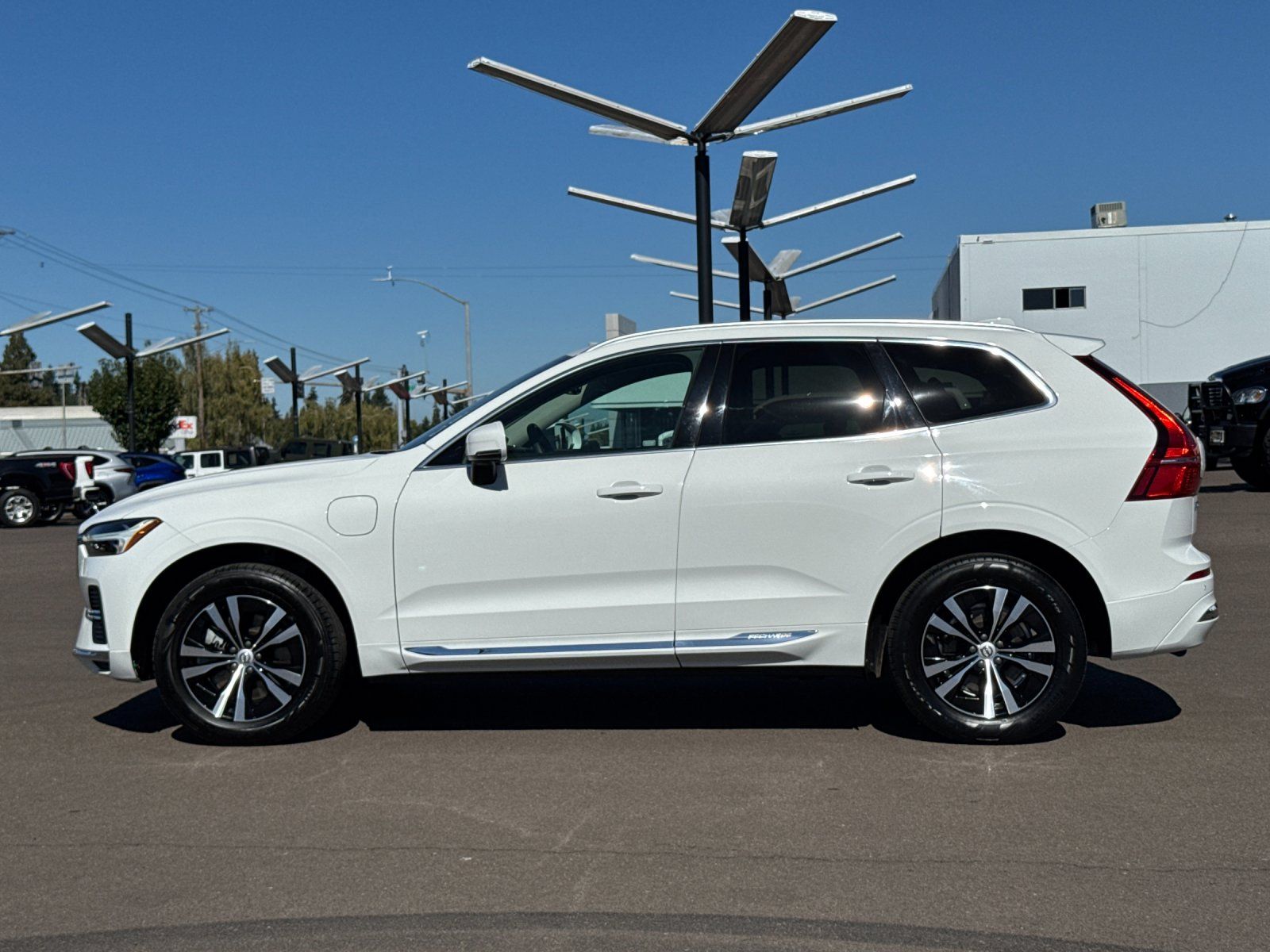 used 2022 Volvo XC60 Recharge Plug-In Hybrid car, priced at $31,998