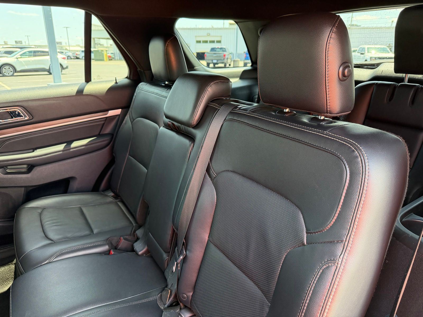 2019 Ford Explorer image 14