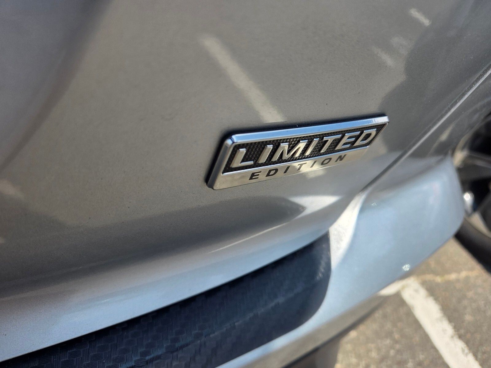 Used 2024 Silver Mitsubishi LE image 8