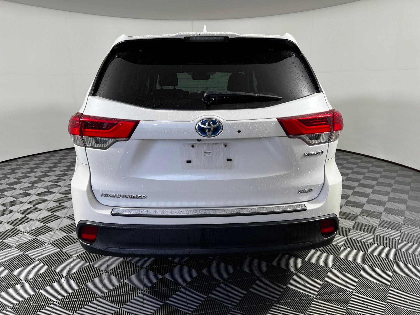 Thumbnail: 2018 Toyota Highlander - 4