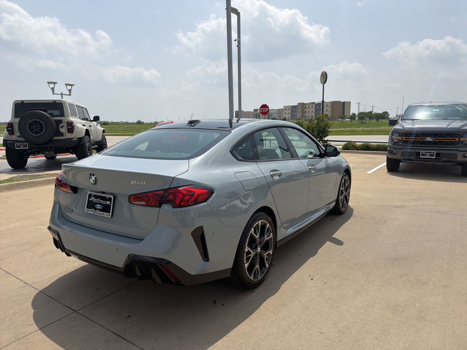View vehicle photo 6