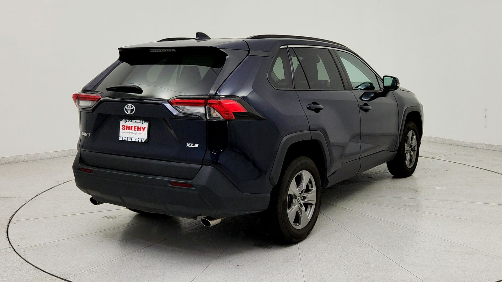 Used 2024  Toyota XLE image 6