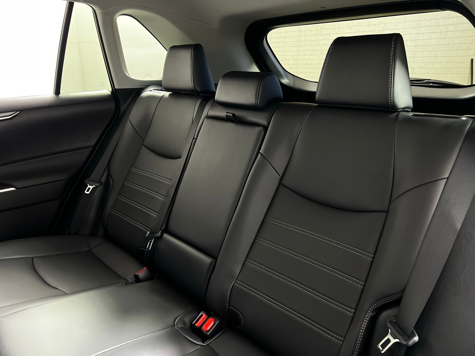 Thumbnail: 2025 Toyota RAV4 - 25