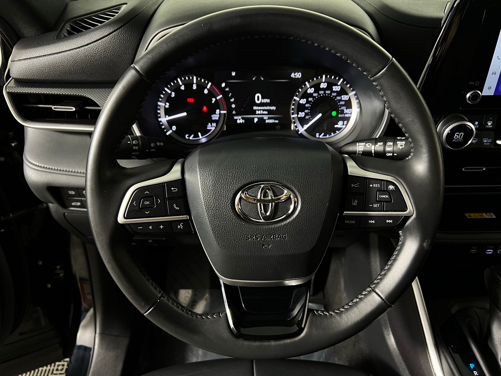 Thumbnail: 2024 Toyota Highlander - 15