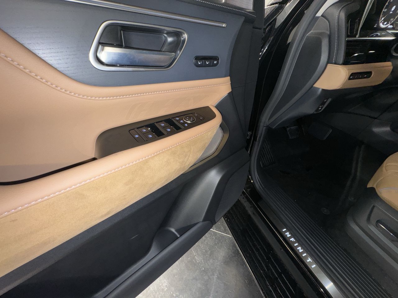 2025 Infiniti QX80 Sensory photo 18