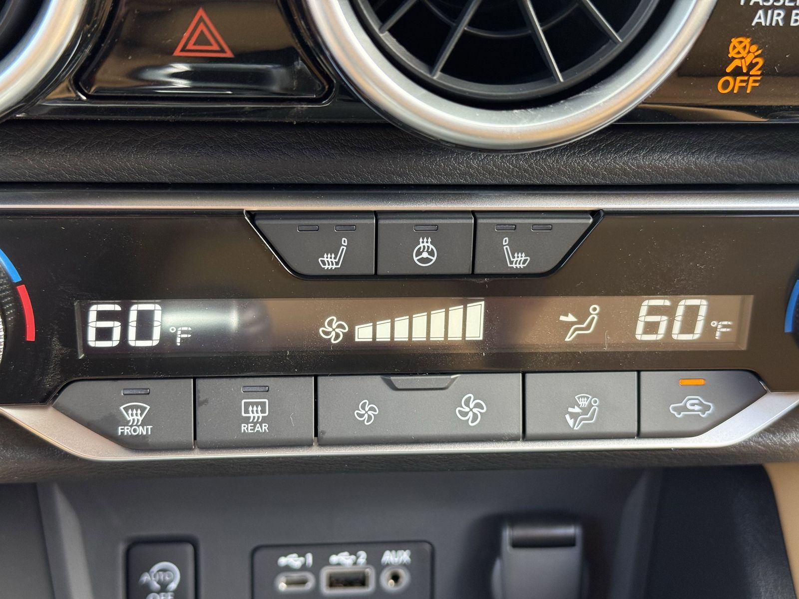2025 Nissan Sentra SV photo 6