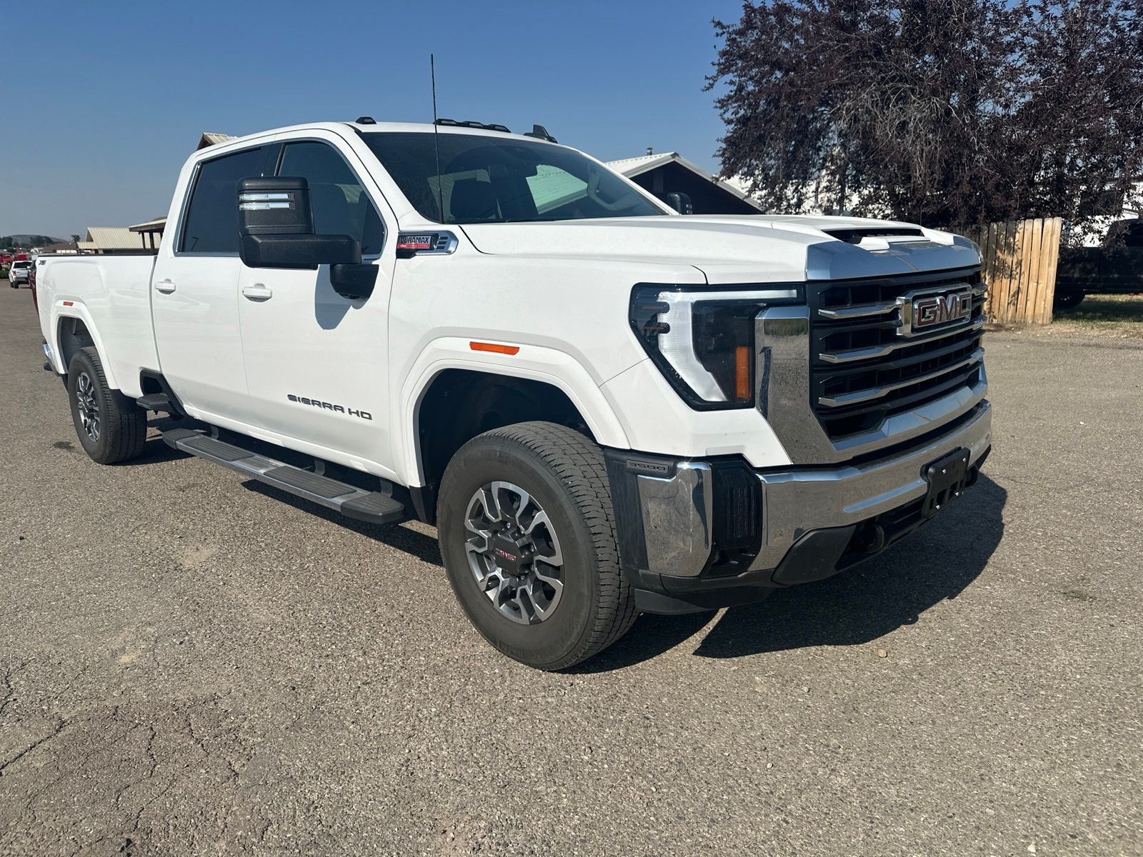  2025 GMC Sierra 3500HD SLE Crew Cab 4WD   