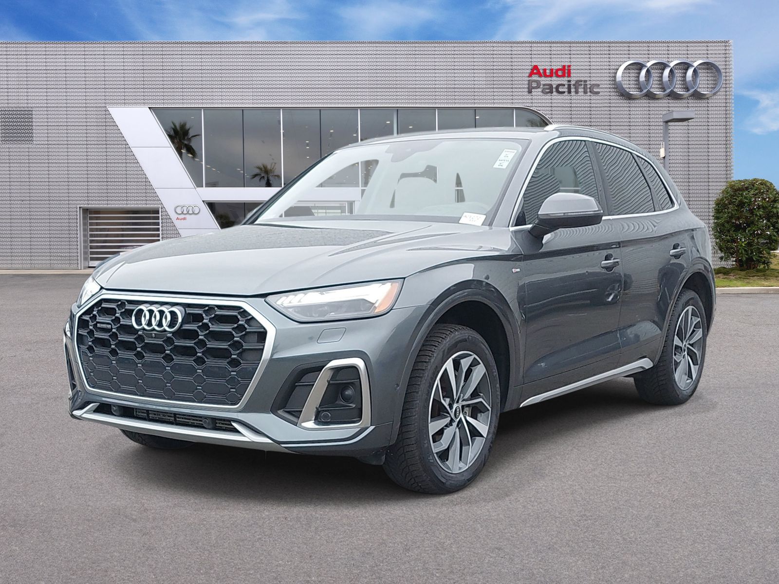  2022 Audi Q5 quattro Prestige S Line 45 TFSI   