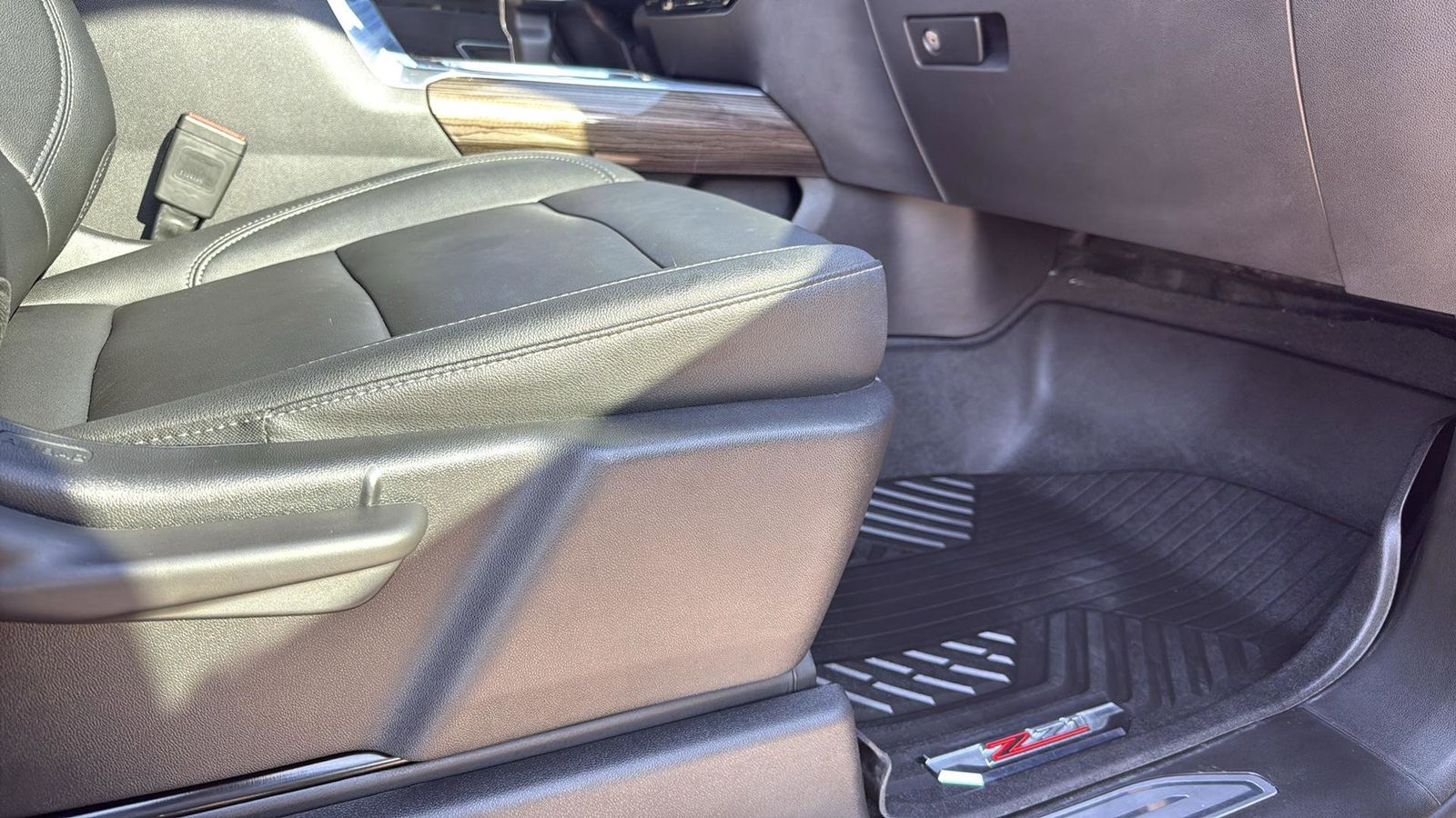 Used Car 2022 Chevrolet Silverado 1500  Lt Trail Boss For Sale Under $50,000 In Austin, Texas