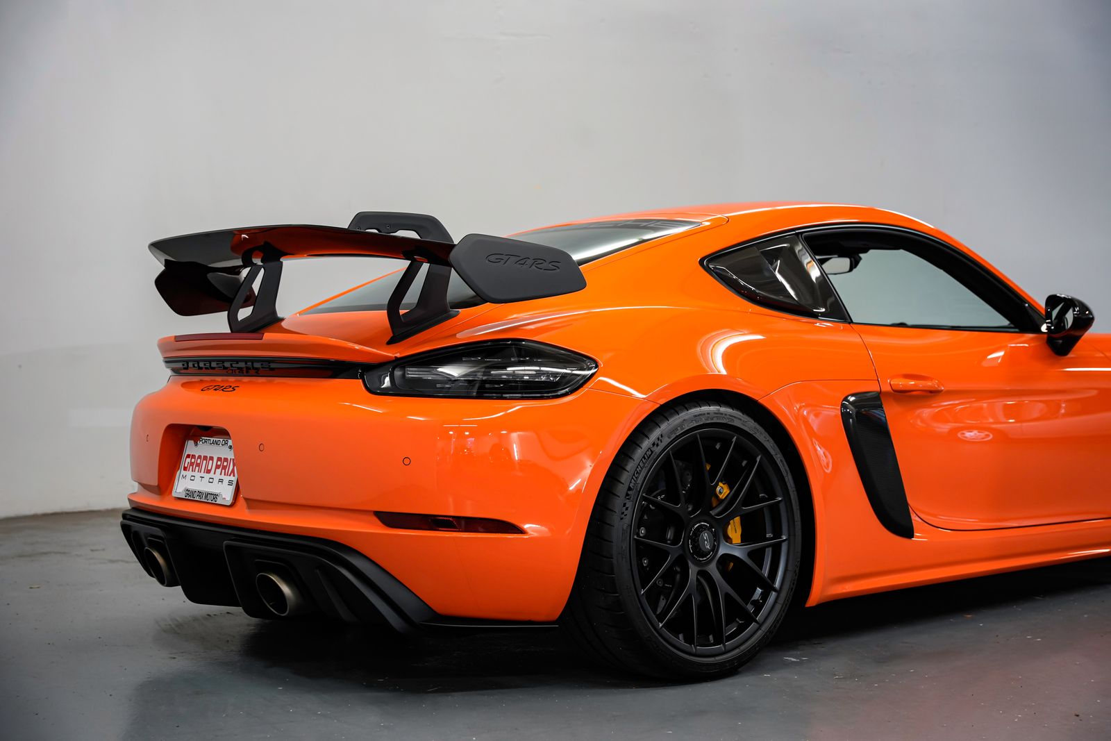 2023 Porsche 718 Cayman GT4 RS — photo 32