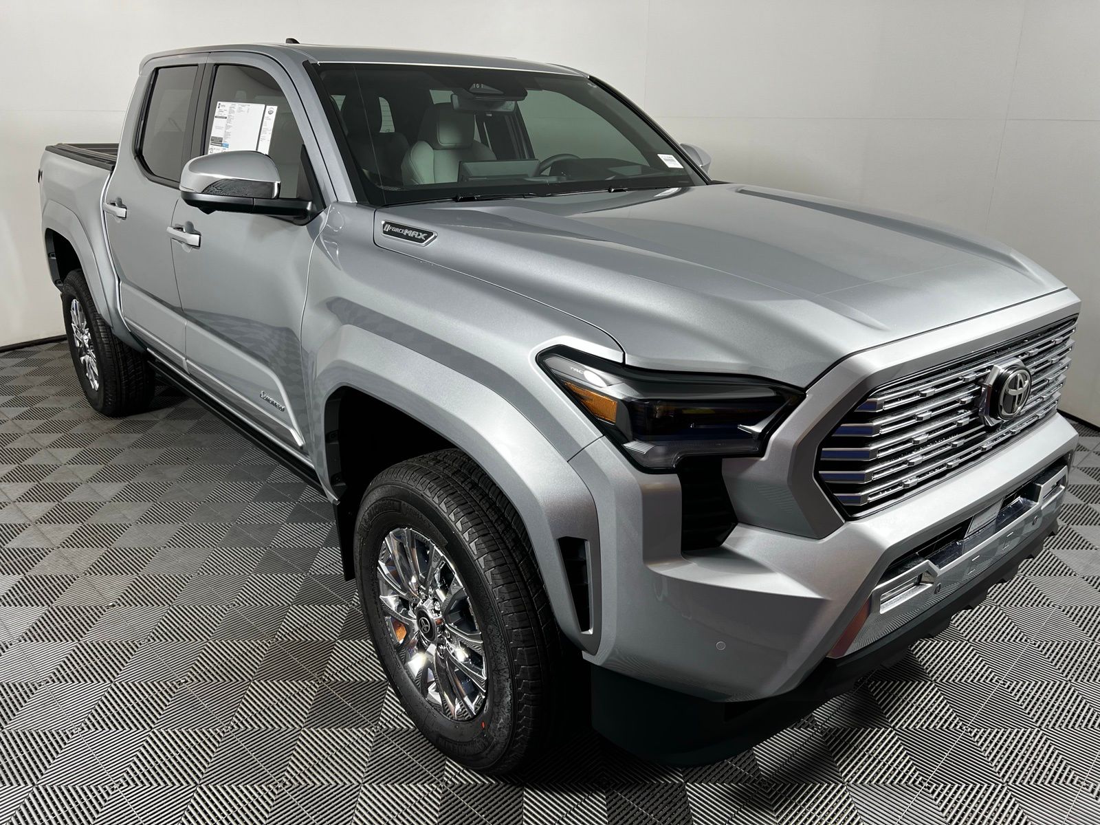 2025 Toyota Tacoma Limited 10