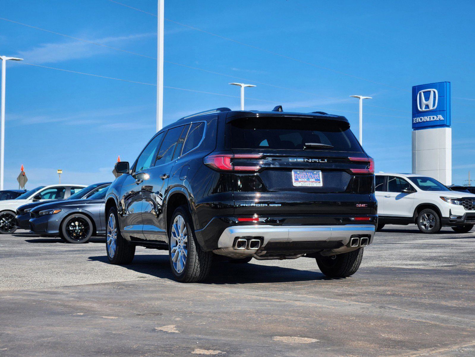 2024 GMC Acadia Denali 5