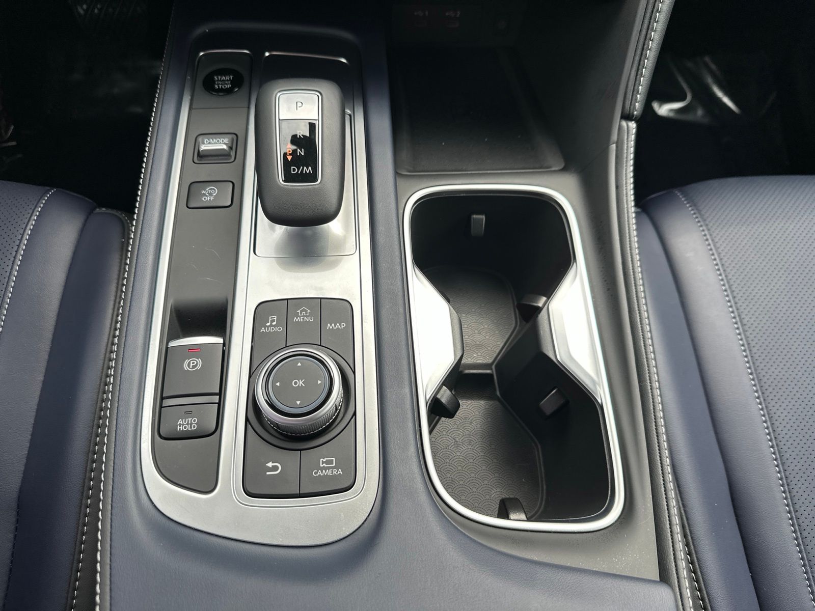 Used 2026 White INFINITI SPORT image 25