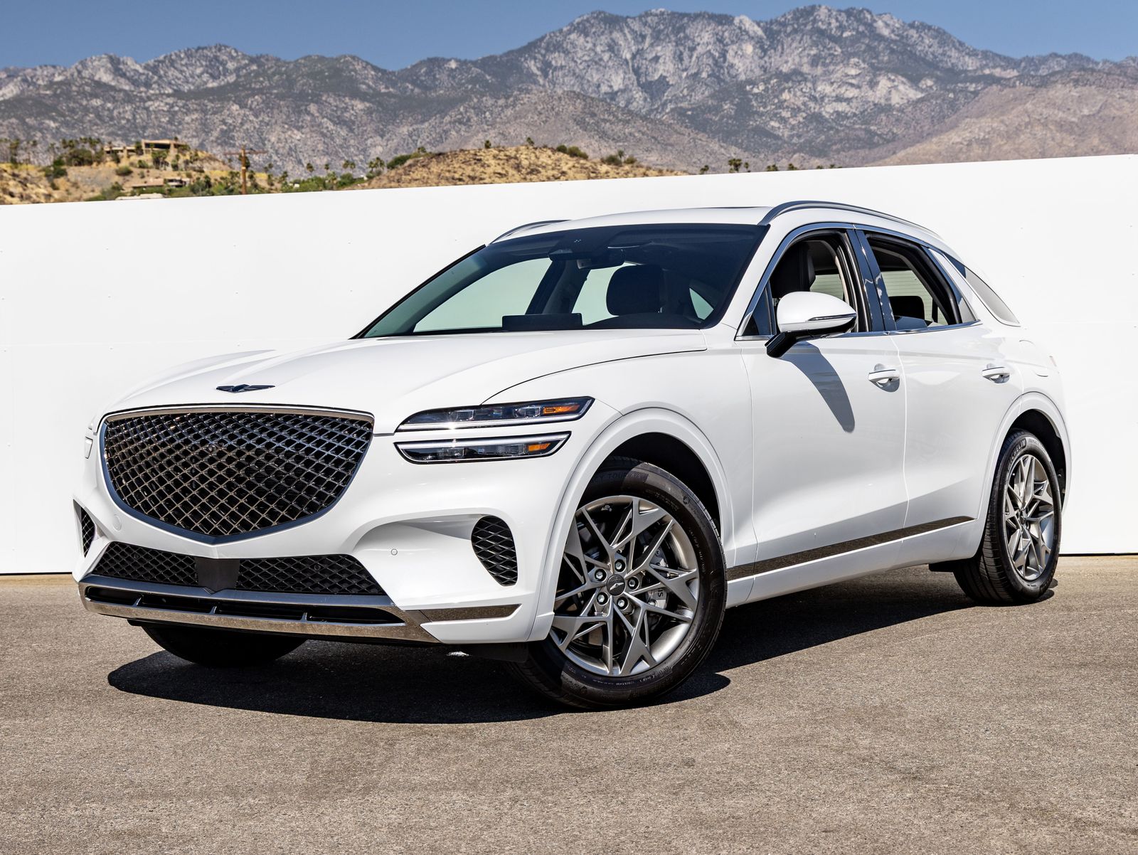 White 2025 Genesis GV70 2.5T Standard AWD SUV / Crossover All-Wheel Drive 8-Speed Automatic