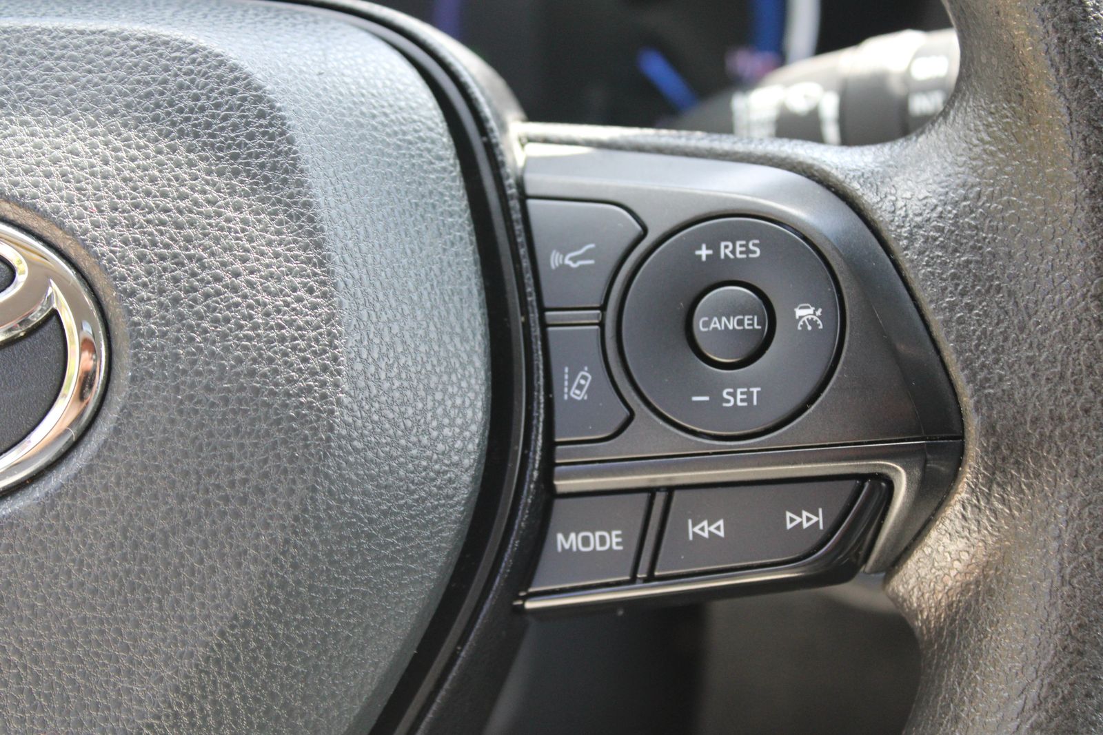 Used 2025 Red Toyota XLE image 30