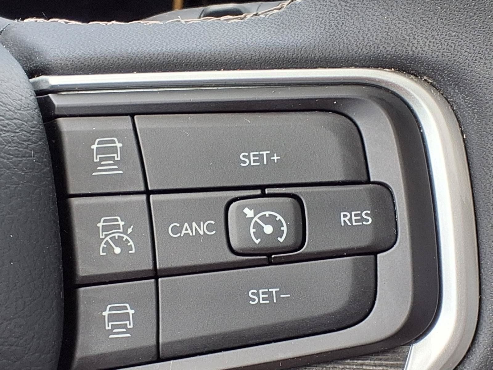 2022 Jeep Wagoneer Series III White at Bayshore Chrysler Jeep Dodge Ram