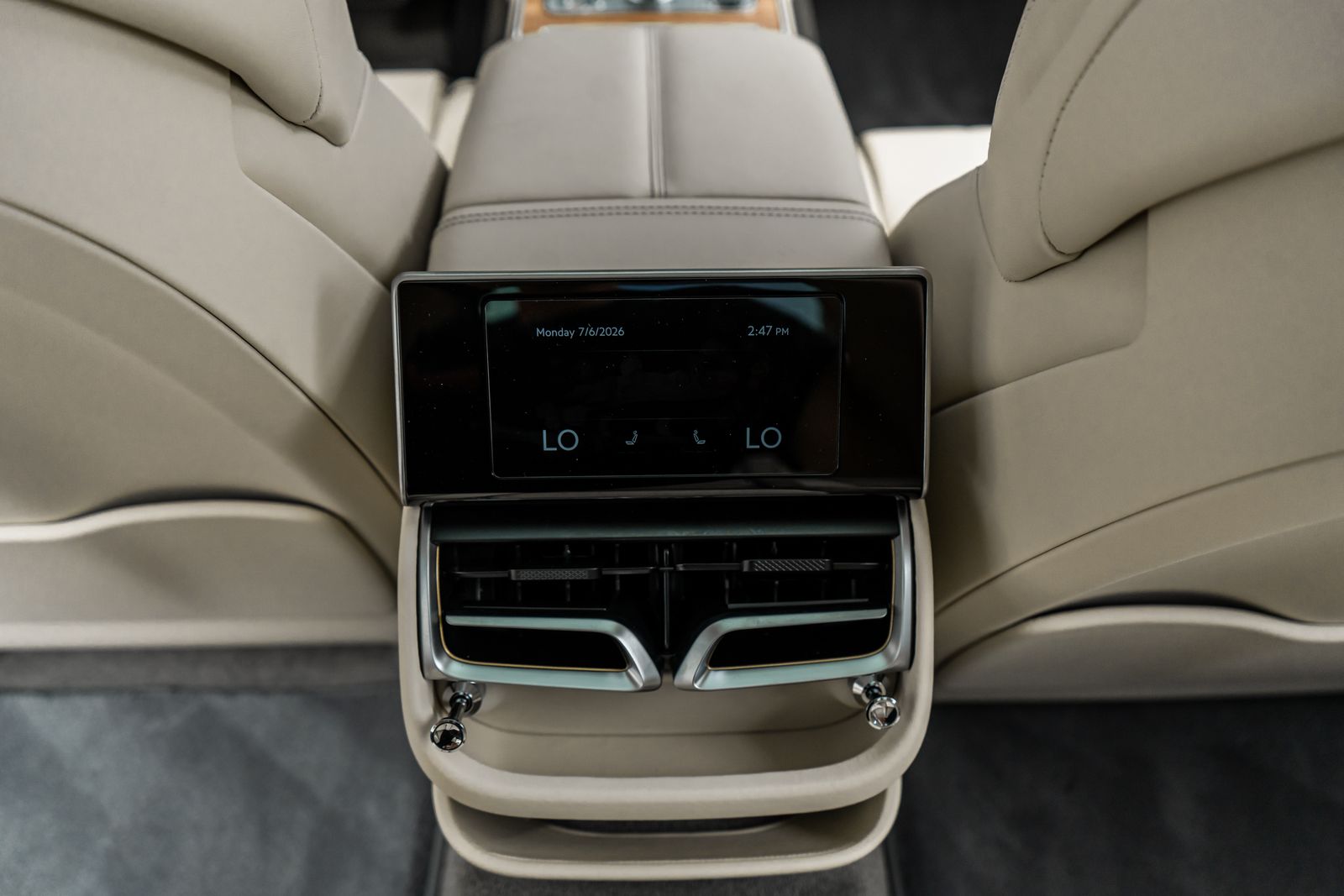 2026 Bentley Flying Spur - Photo 37