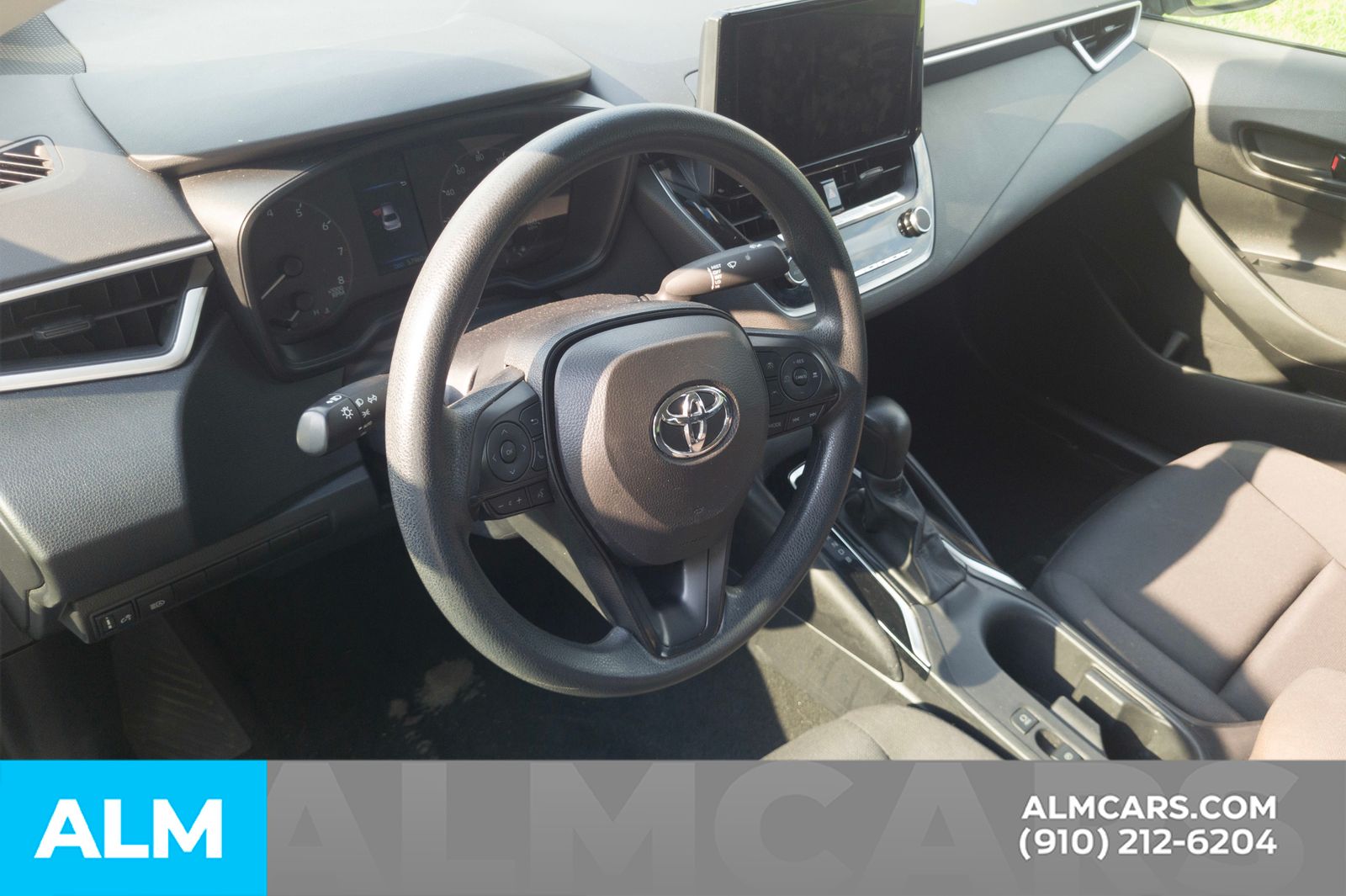 Used 2024 Ice Toyota LE image 5