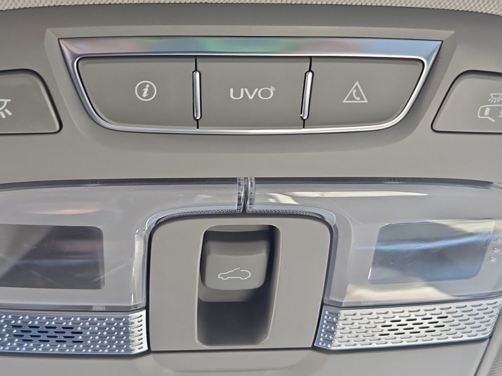 Used 2020 Gray Kia S image 34