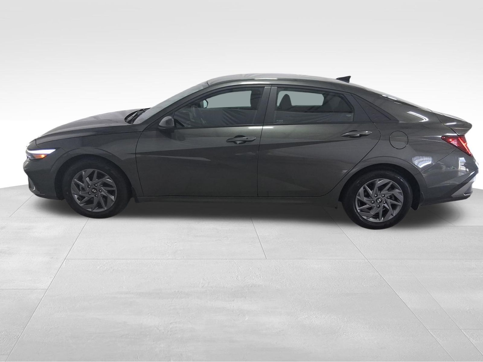 Used Car 2024 Hyundai Elantra Hybrid  Blue For Sale Under $25,000 In Austin, Texas