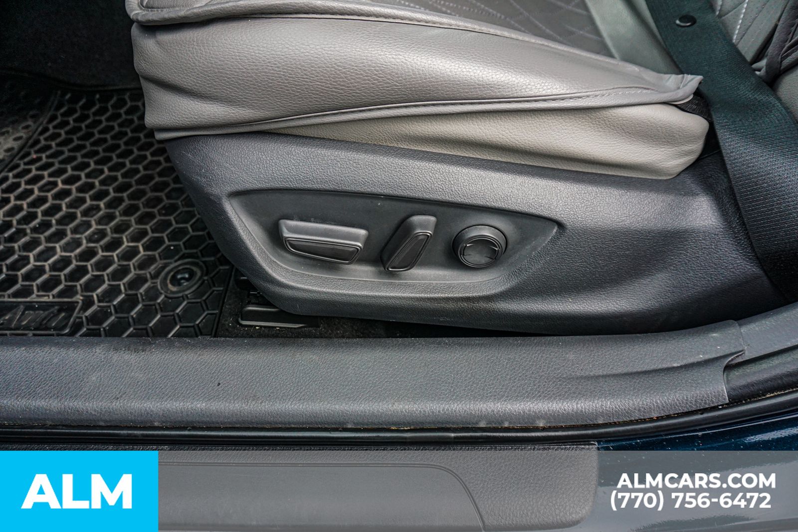 Used 2019 Blue Toyota SE image 35