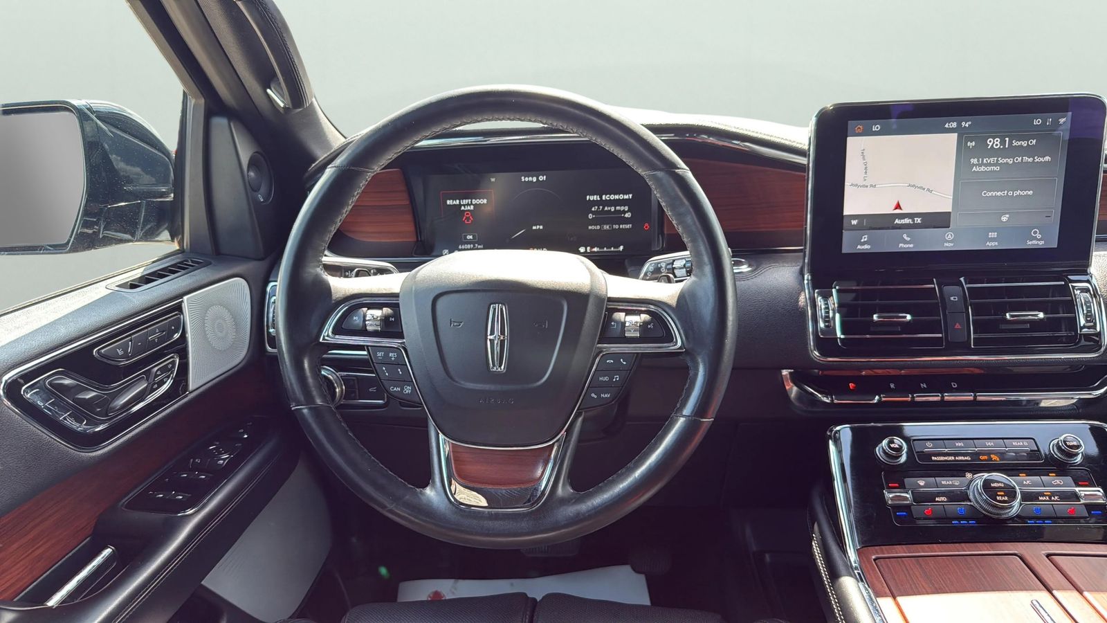 Used Car 2020 Lincoln Navigator  Reserve For Sale Under $40,000 In Austin, Texas