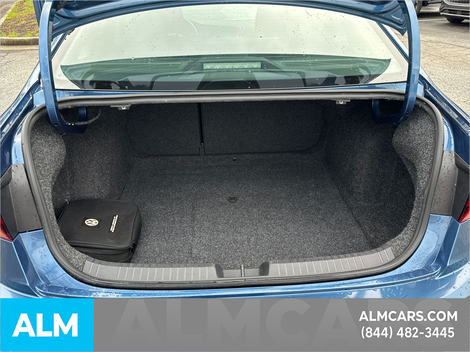 Used 2019 Blue Volkswagen 1.4T S image 21