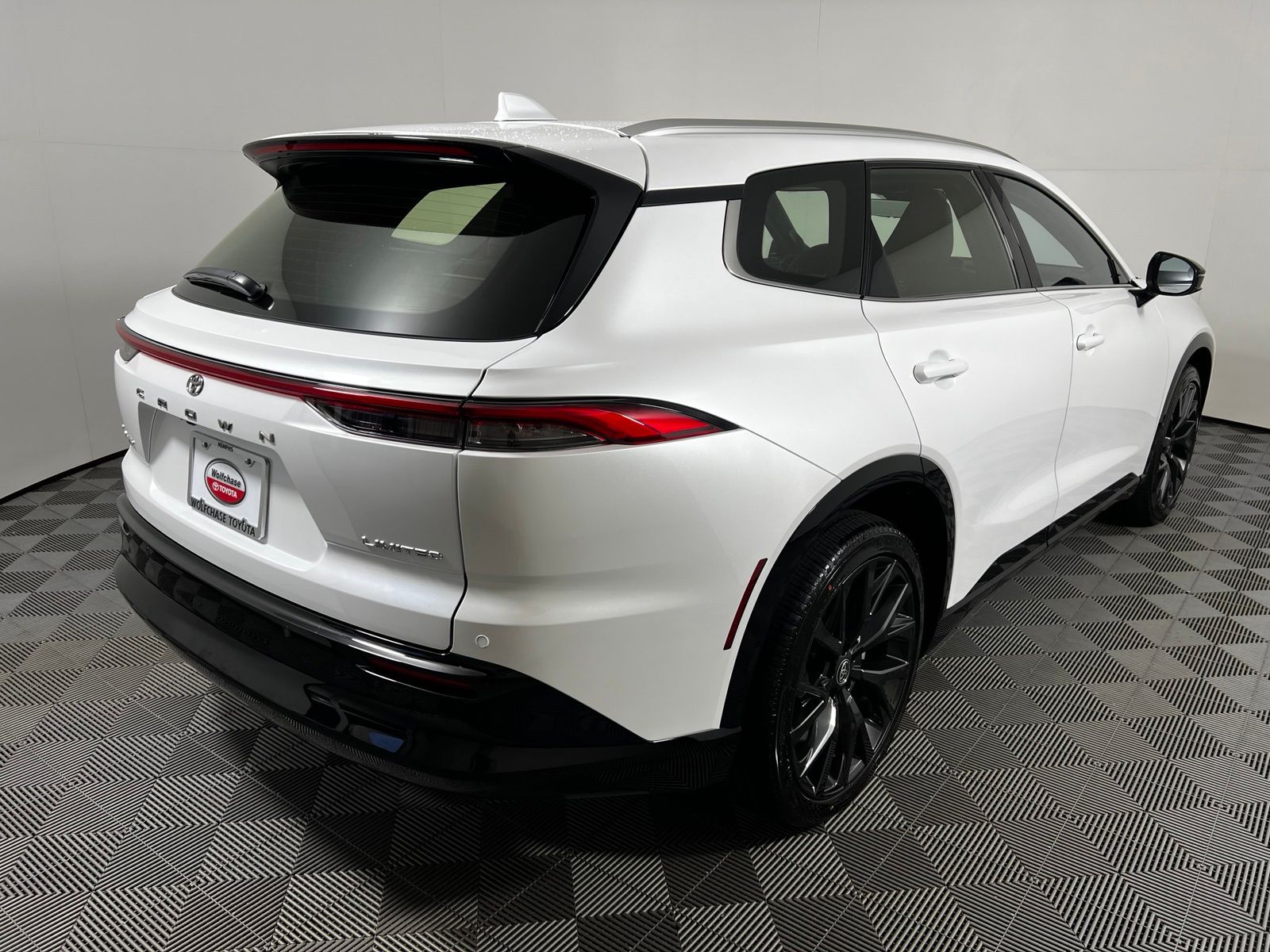 Thumbnail: 2026 Toyota Crown Signia - 5