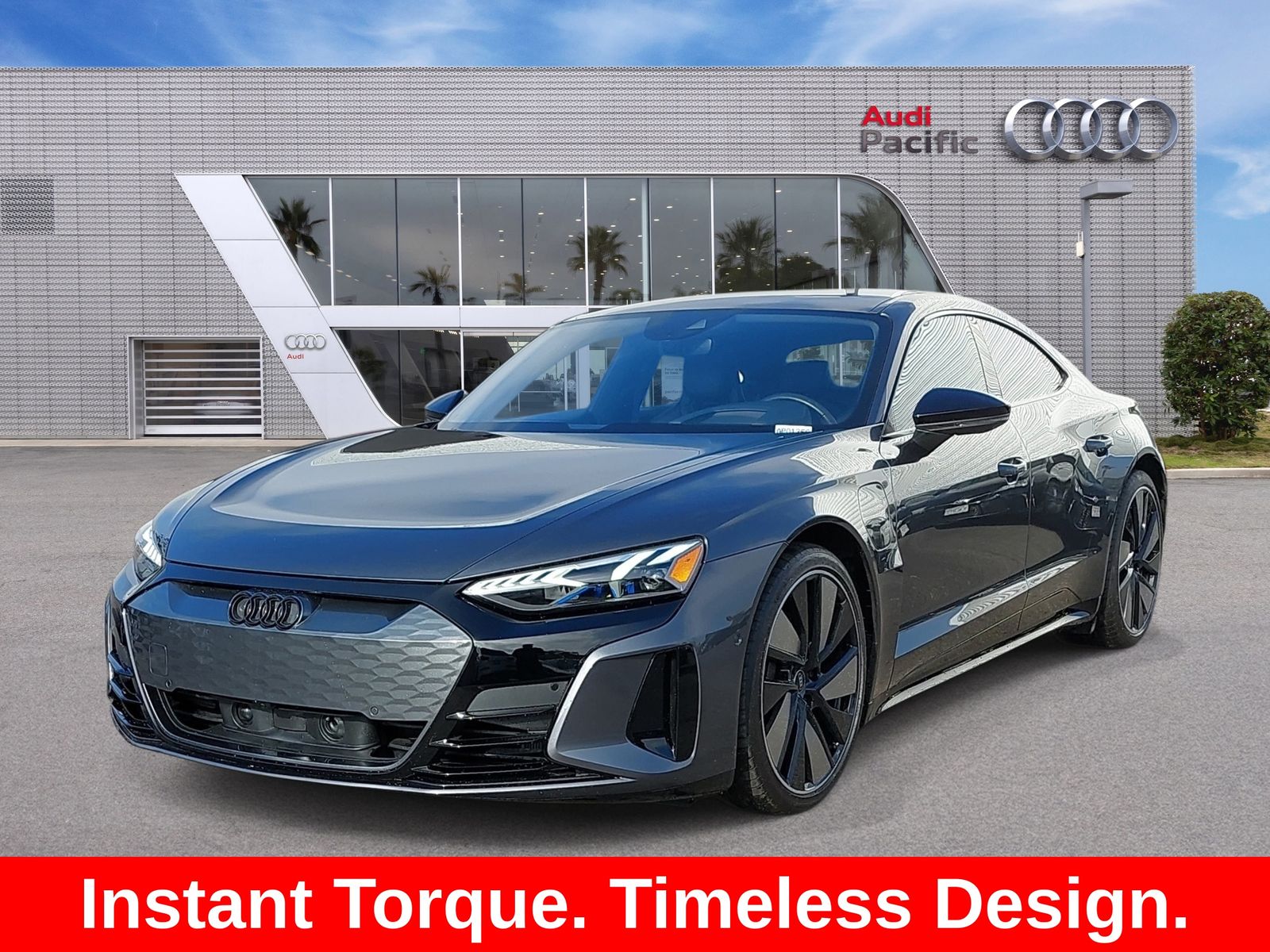 Daytona Gray Pearl Effect 2023 Audi e-tron GT Sedan All-Wheel Drive 1-Speed Automatic