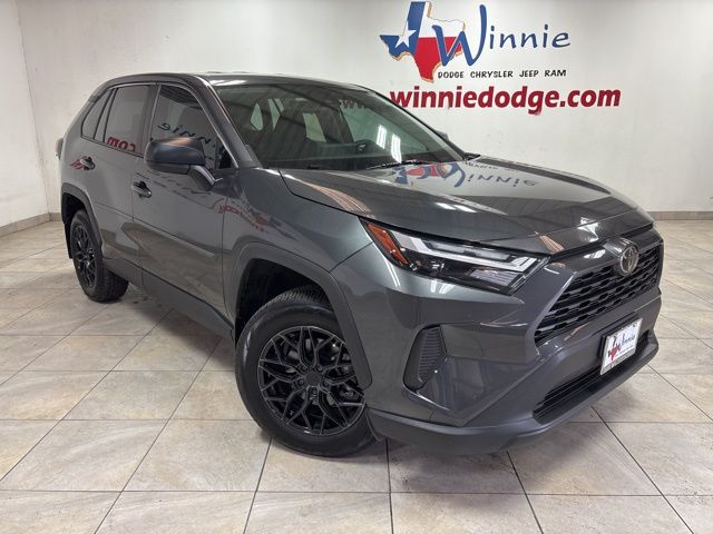 2024 Toyota RAV4 LE FWD
