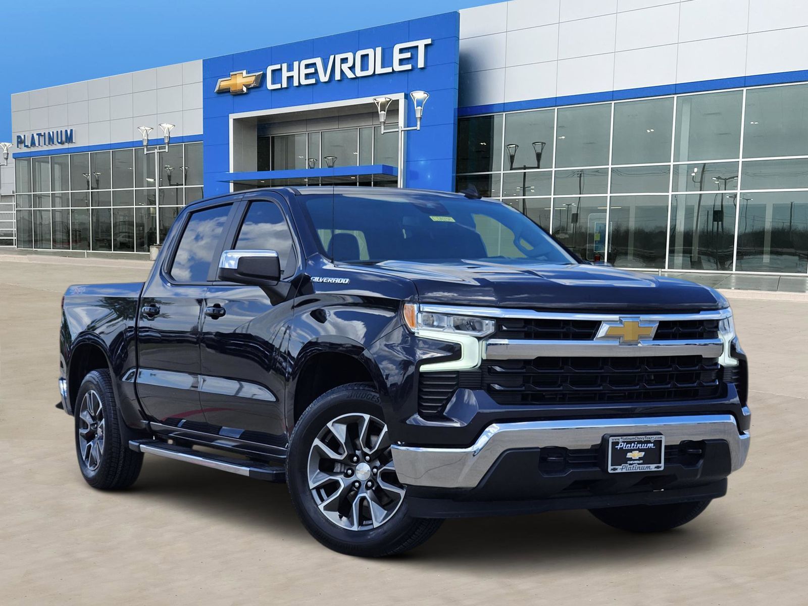 2023 Chevrolet Silverado 1500 LT Crew Cab 4WD