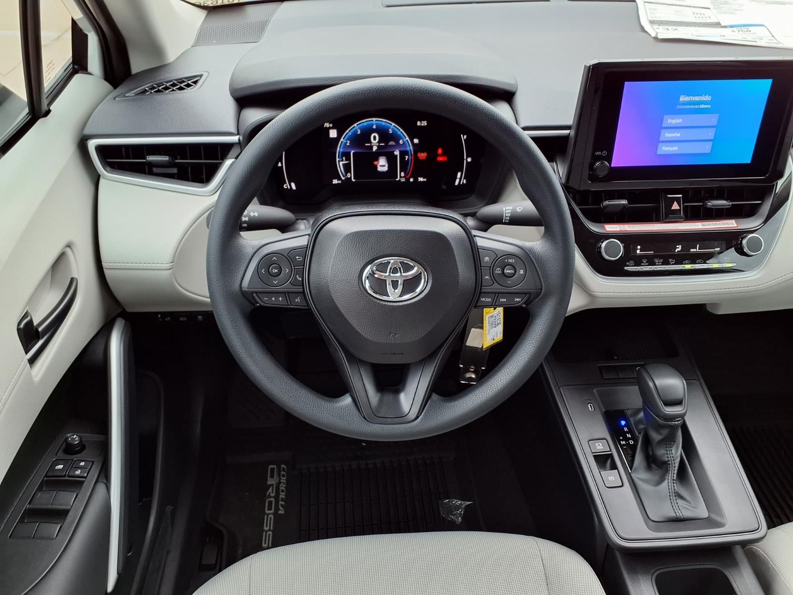 2026 Toyota Corolla Cross L - 11