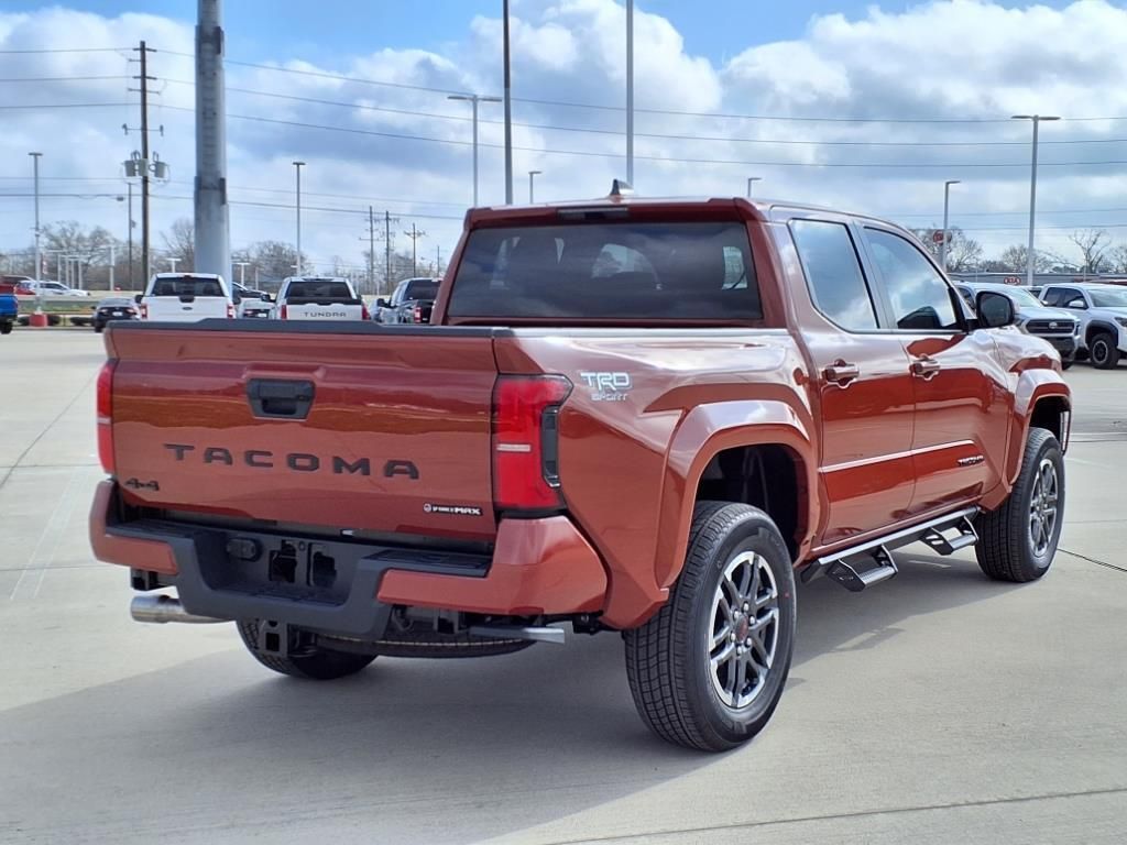 2025 Toyota Tacoma Hybrid TRD Sport - 11