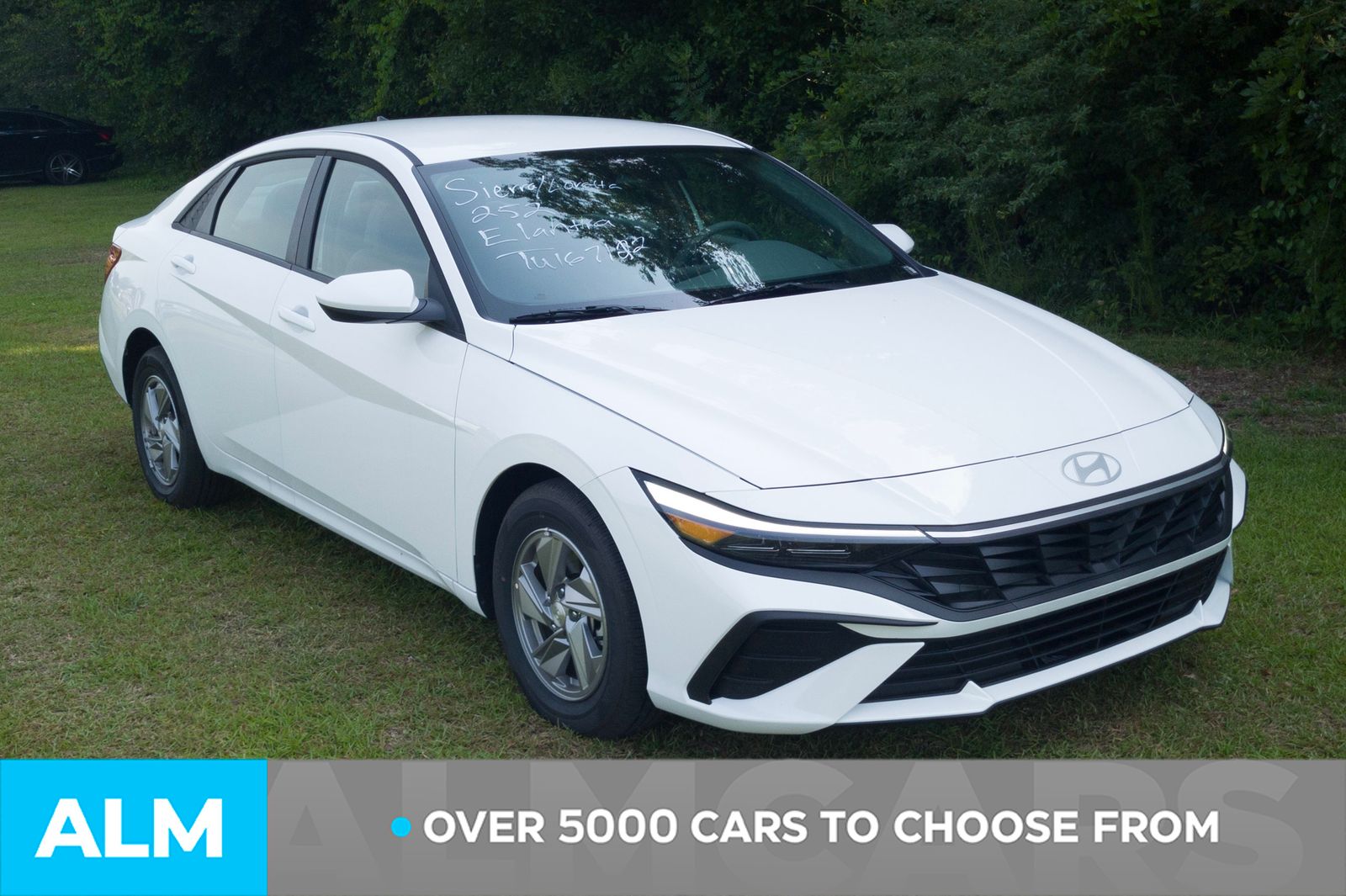 Used 2026 White Hyundai SE image 3